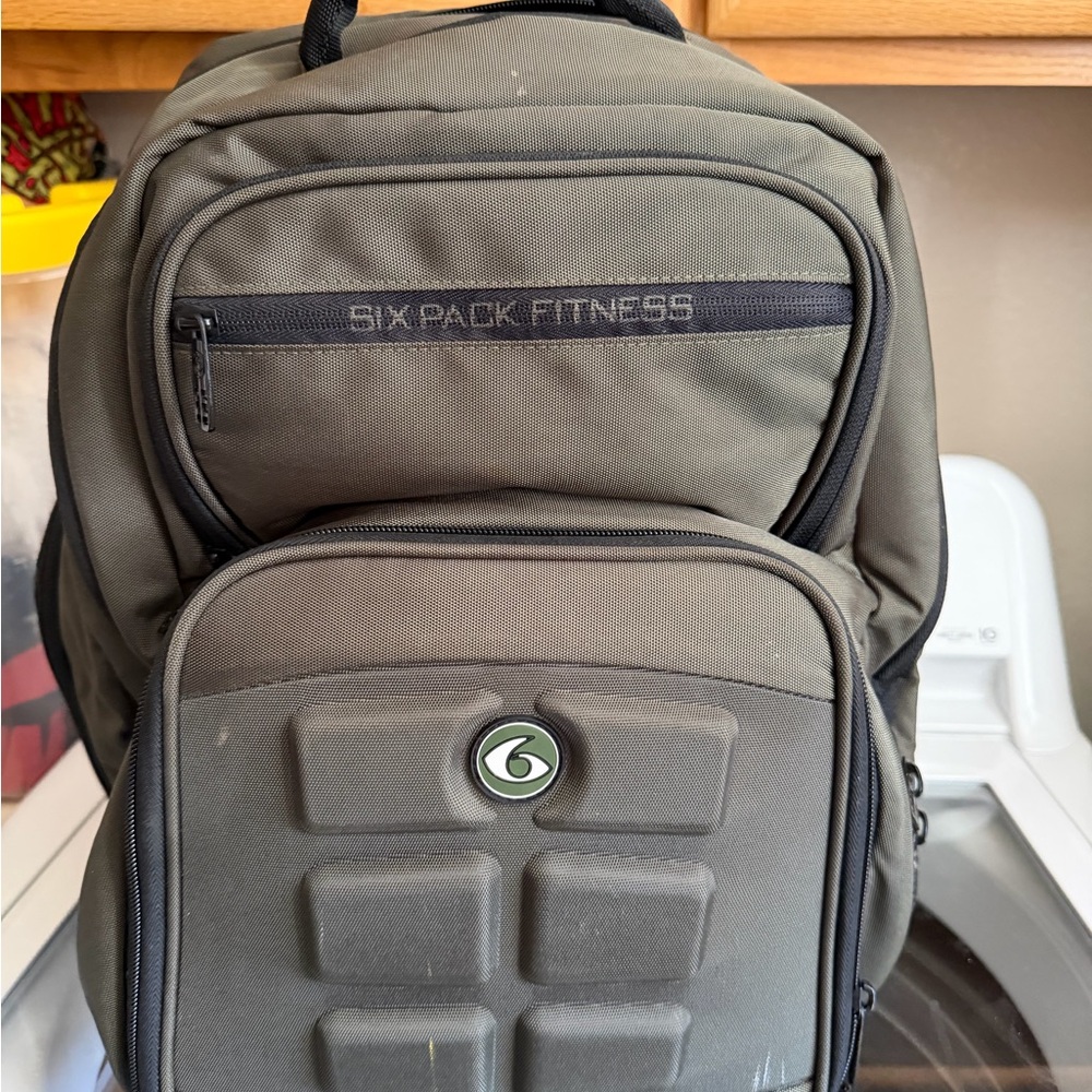 Six pack fitness backpack - Olive Green